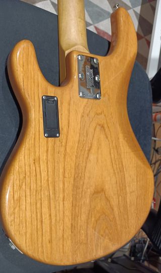 Bajo Music Man Stingray 5