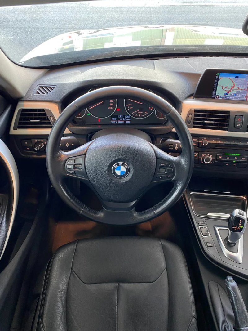 BMW Serie 3 2015, foto 11