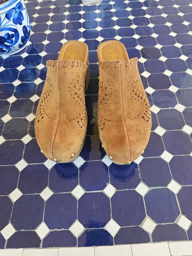 Zuecos madera verano