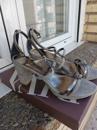 Sandalias Gris  Fiesta Tacón 