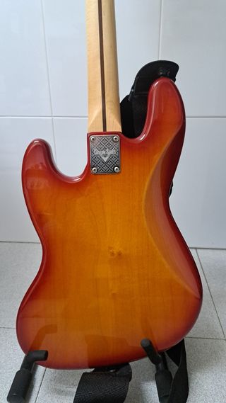 Bajo tipo Jazz Bass
