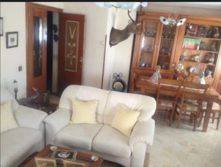 Venta o alquiler de estupendo adosado