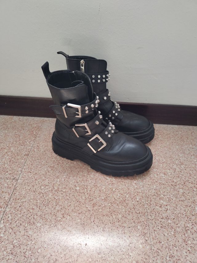 Bota roquera. Tachuelas