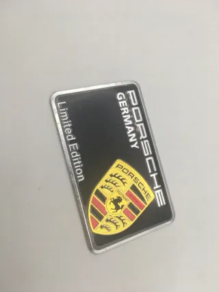 OLACA PORSCHE EDITION NEGRA 80x50MM 
