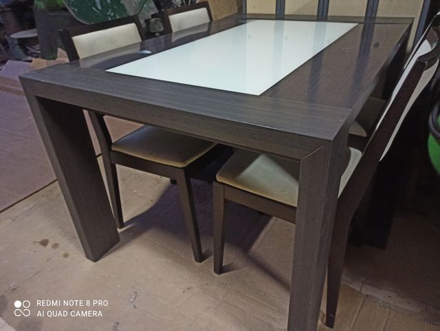 Mesa comedor y sillas