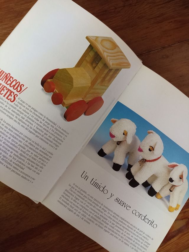 manualidades juguetes y muñecos