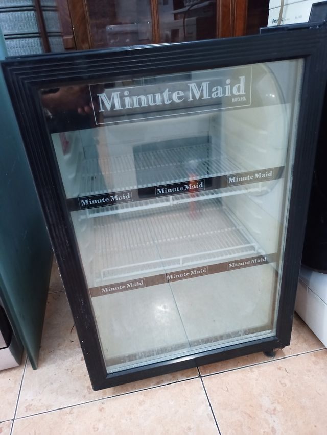 Botellero de cristal refrescos