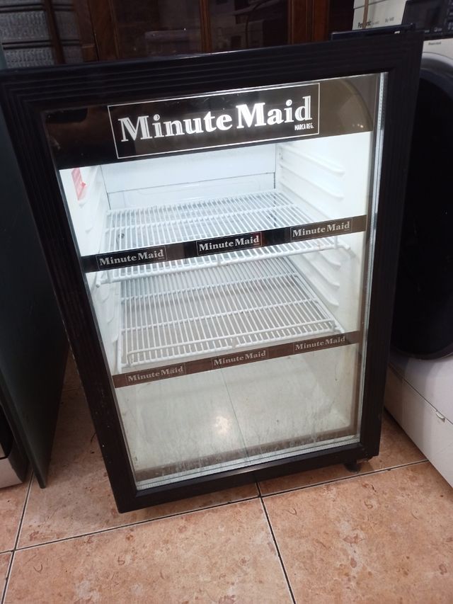 Botellero de cristal refrescos