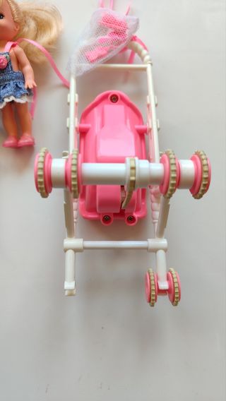 Barbie y Kelly strolling fun