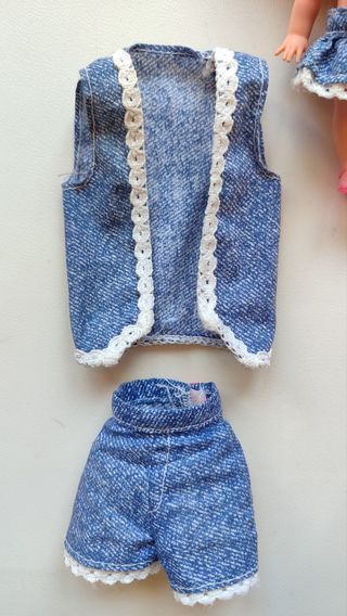 Barbie y Kelly strolling fun