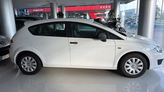 seat Leon.