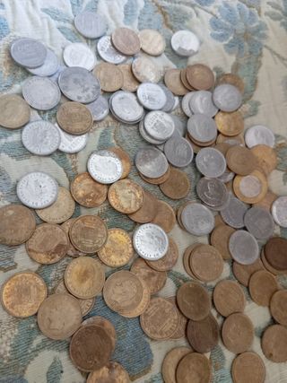 Monete peseta e altro