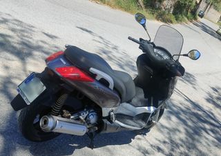 YAMAHA X MAX 250CC