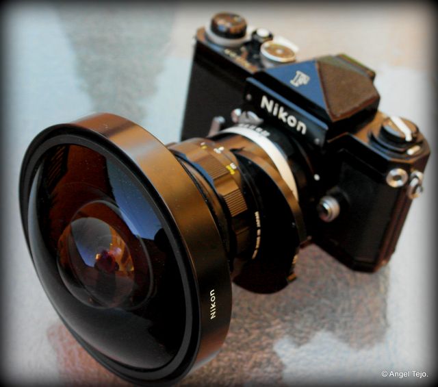 Nikon  8 mm F/ 2,8 Fisheye. Pieza de museo