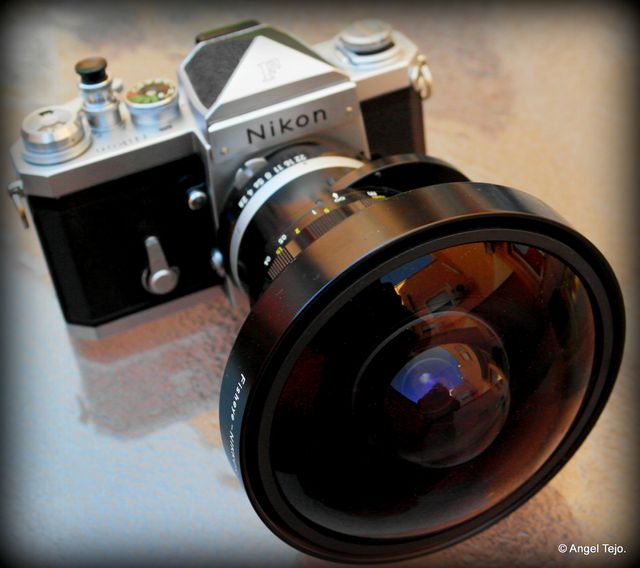 Nikon  8 mm F/ 2,8 Fisheye. Pieza de museo