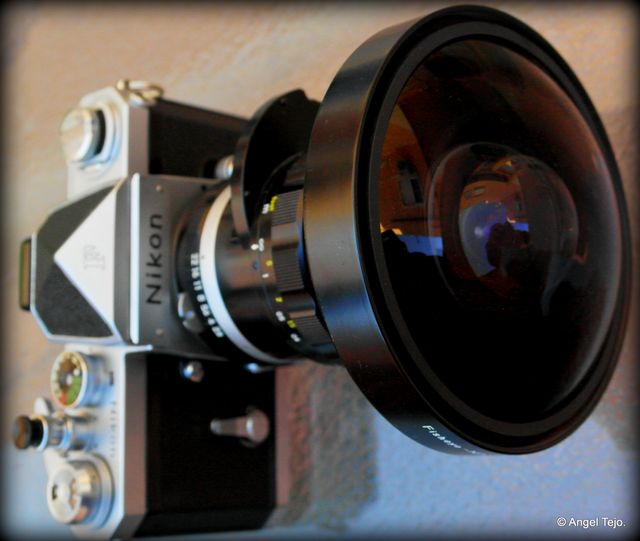 Nikon  8 mm F/ 2,8 Fisheye. Pieza de museo