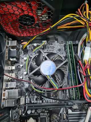 Ordenador con procesador INTEL I5 Disco SSD