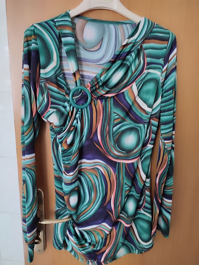 Blusa dalla bellissima fantasia optical