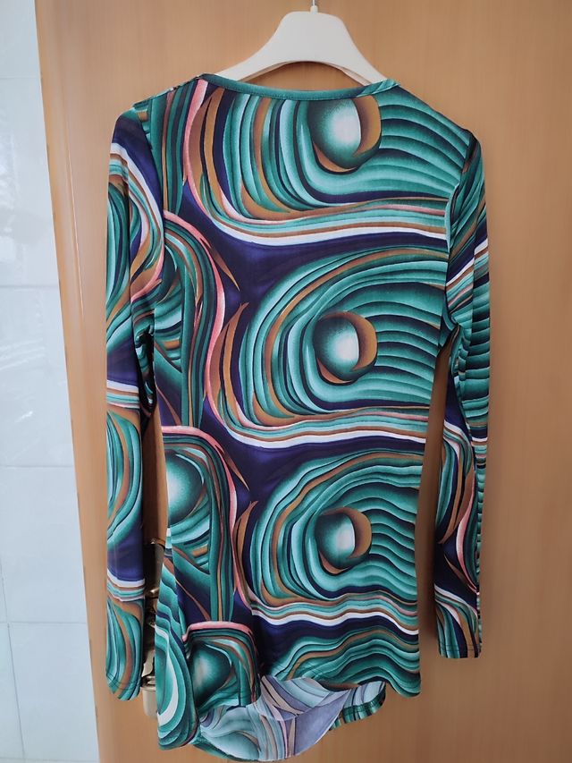 Blusa dalla bellissima fantasia optical