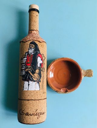 Set sardo bottiglia posacenere sughero