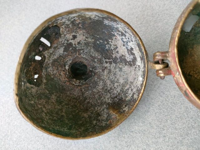 Antico contenitore in bronzo indiano