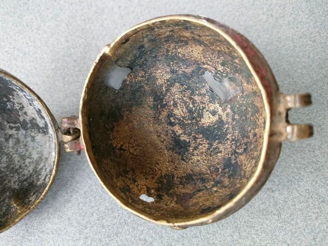Antico contenitore in bronzo indiano