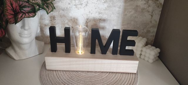 Carta para casa com luz de liquidação