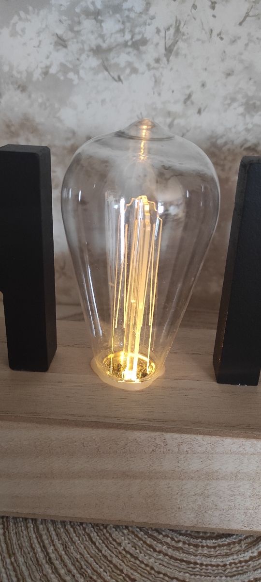 Carta para casa com luz de liquidação