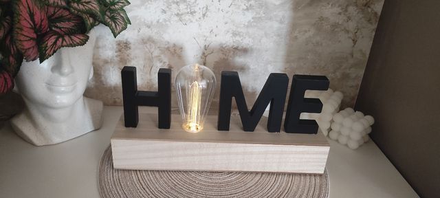 Carta para casa com luz de liquidação