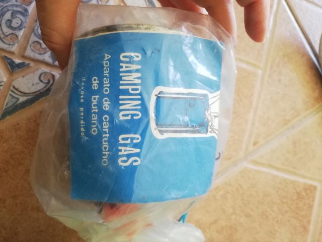 Maleta picnic con camping gas vintage