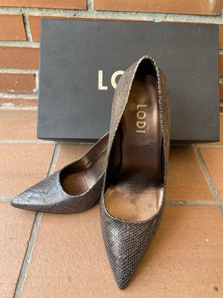 TACONES