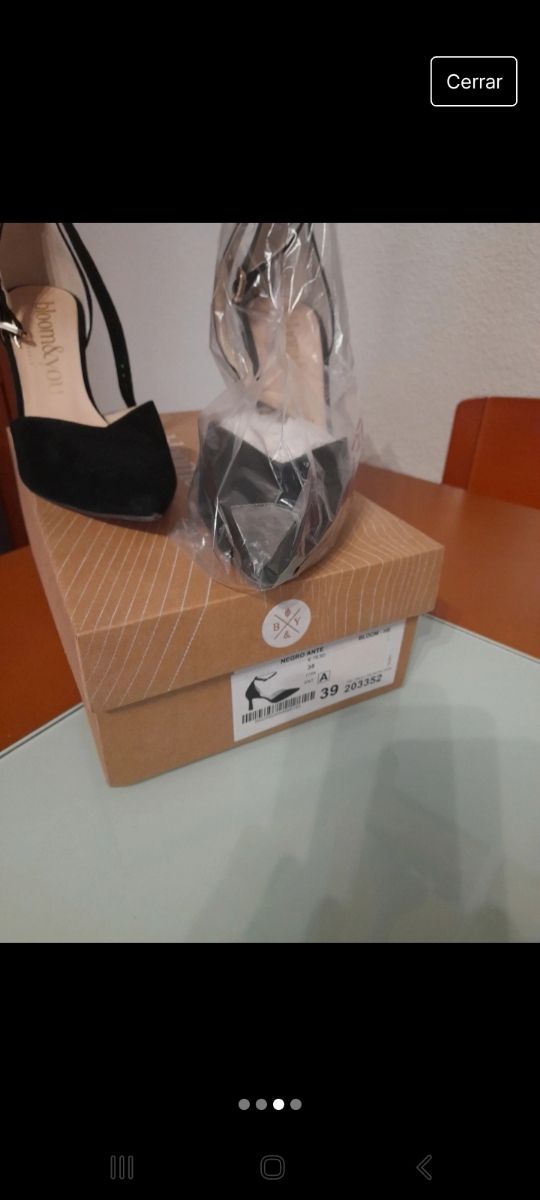 Nuove scarpe estive con i tacchi solo per un po'