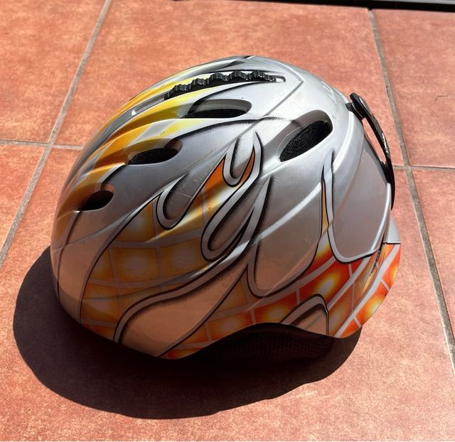 CASCO JOLUVI PARA LA NIEVE. NIÑO.