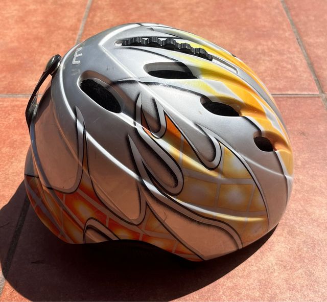 CASCO JOLUVI PARA LA NIEVE. NIÑO.