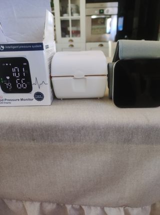 Misuratore di pressione da polso