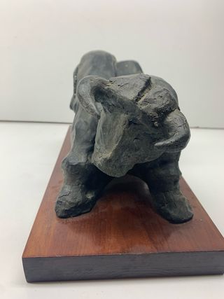 Escultura artista de renombre firmada y numerada