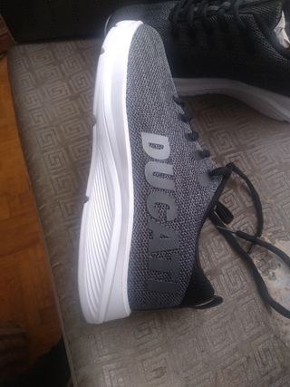 scarpe sportive 