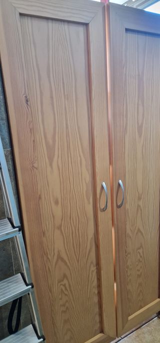 Estanteria madera exposición