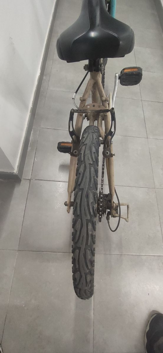 Bicicleta  decatlon rueda 20" + regalo casco