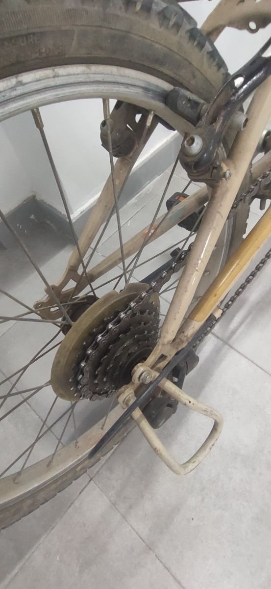 Bicicleta  decatlon rueda 20" + regalo casco