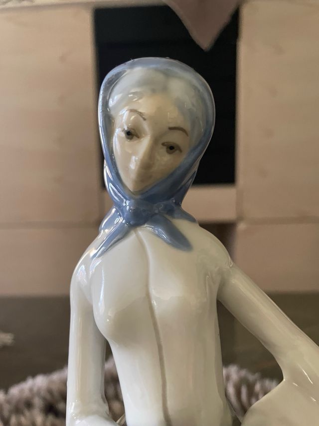 Figura porcelana