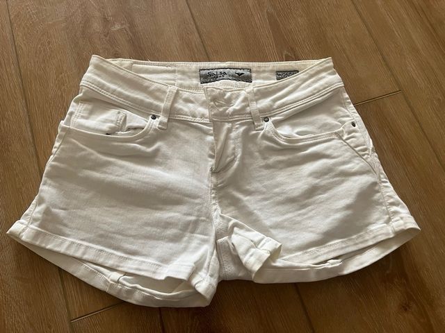 Pack Pantalones Hollister y shorts salsa