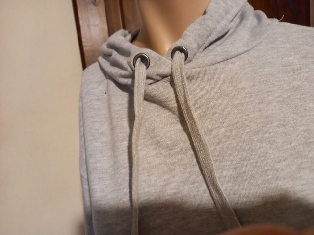 Vestito in felpa leggera con cappuccio