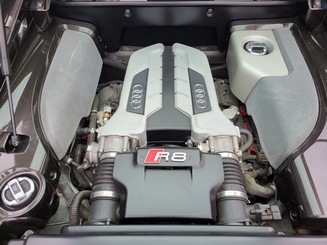 AUDI R8 QUATTRO MANUAL