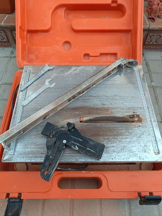 Cortadora azulejo Clipper tt200em