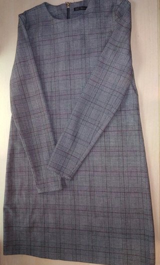 Vestido de rayas gris