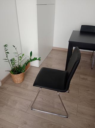 Mesa y sillas comedor