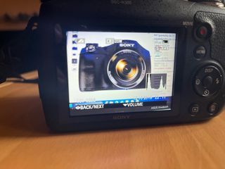 Camara de fotos compacta SONY tipo reflex