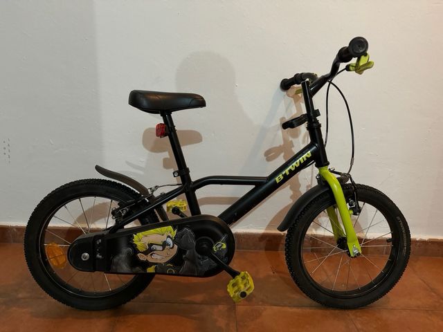 Bicicleta niños 16 pulgadas Btwin 500 Dark Hero 