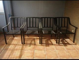 4 Sillas con reposabrazos y cojines desenfundable
